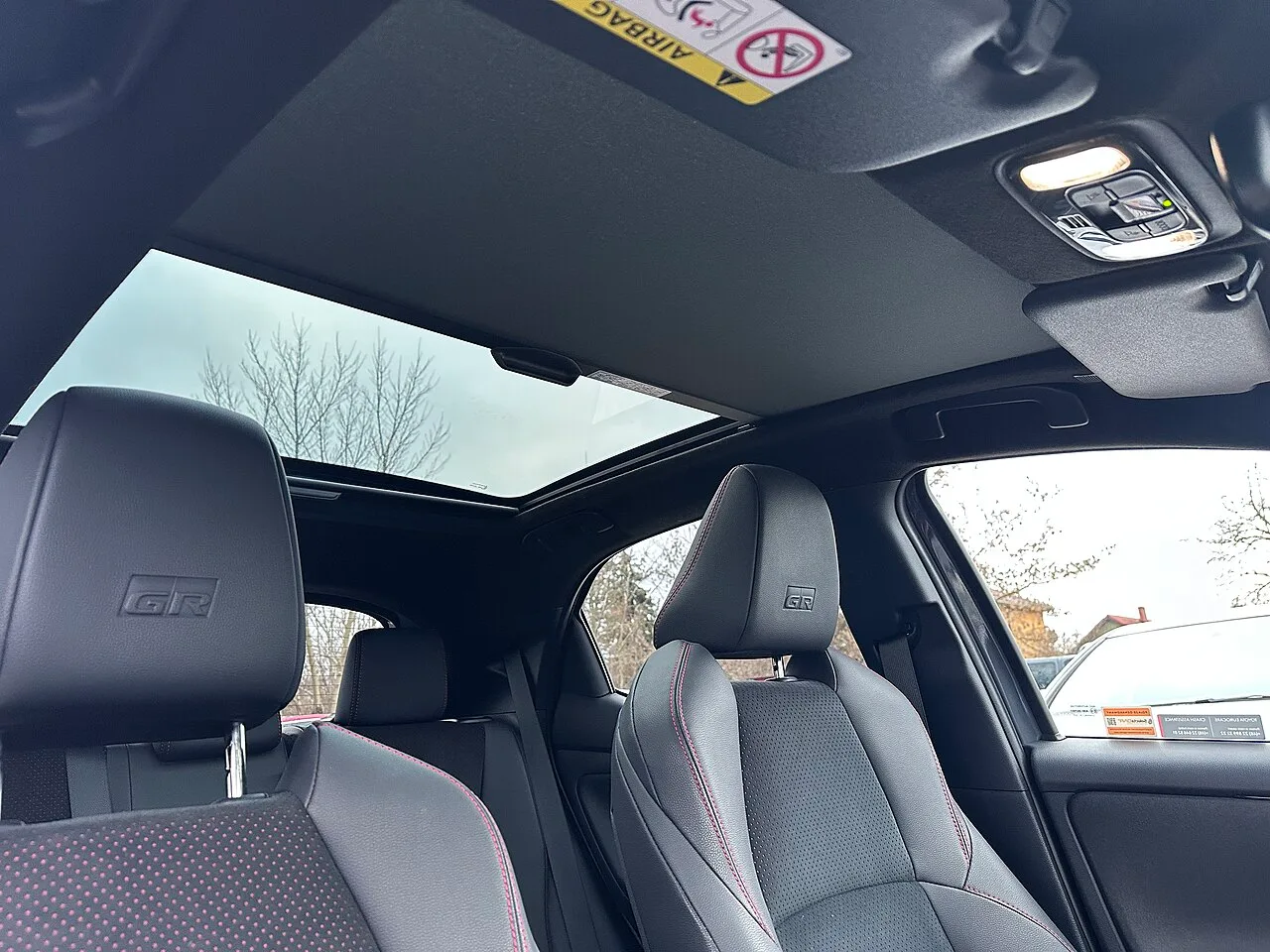 Toyota Yaris / Vitz / Echo XP10, interior