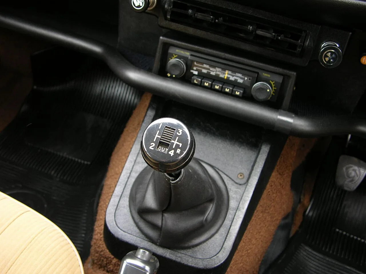 Triumph Dolomite, interior