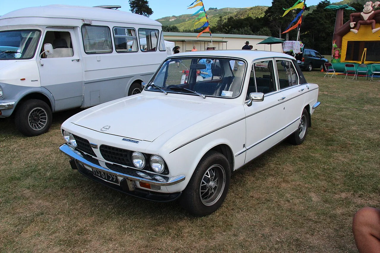 Triumph Dolomite, side