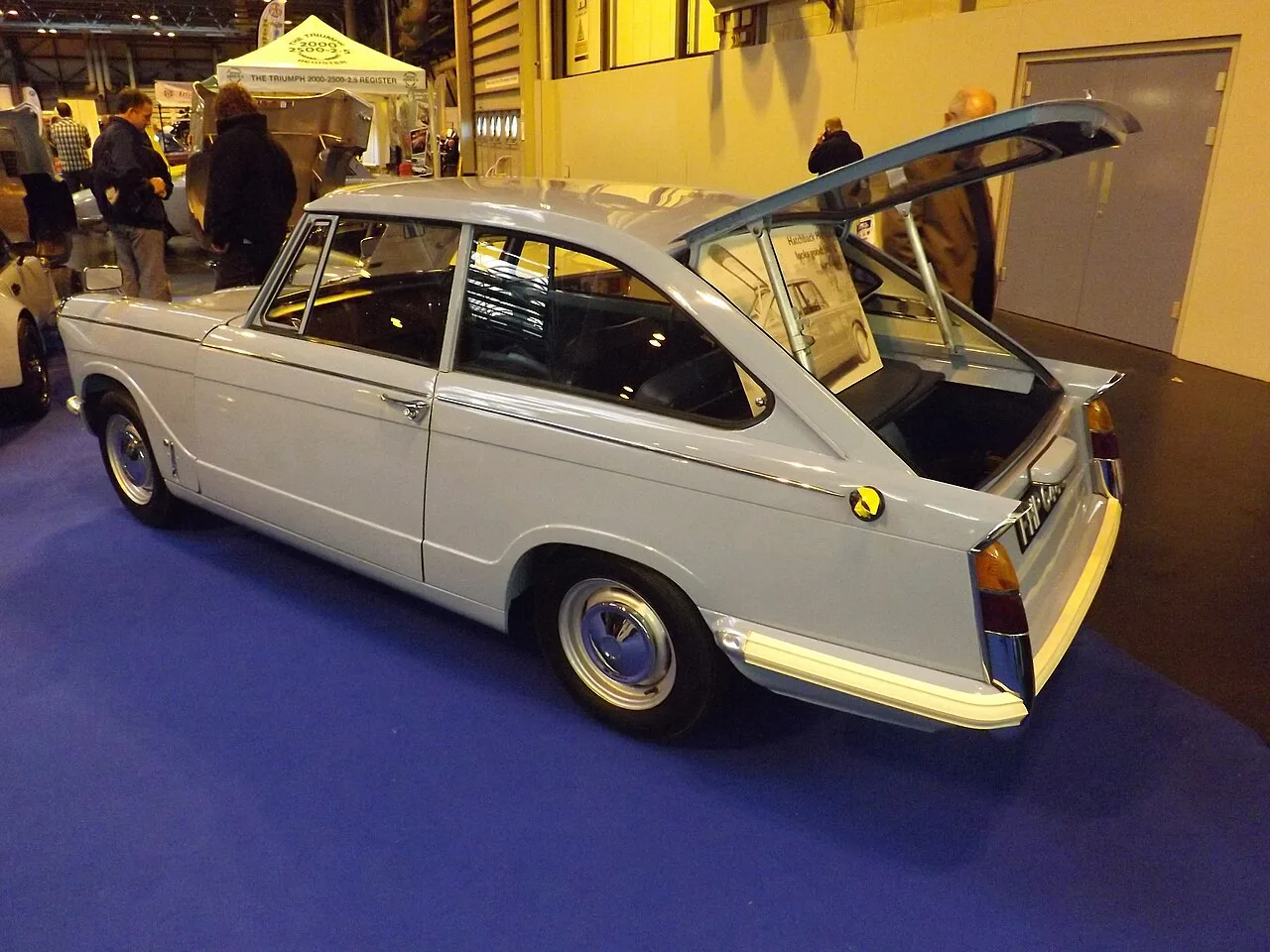 Triumph Herald, side