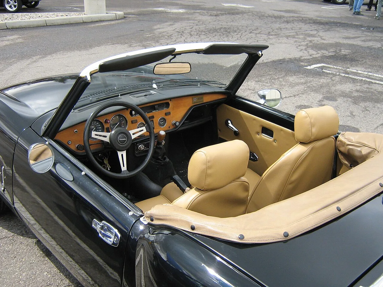 Triumph Spitfire 1500, interior