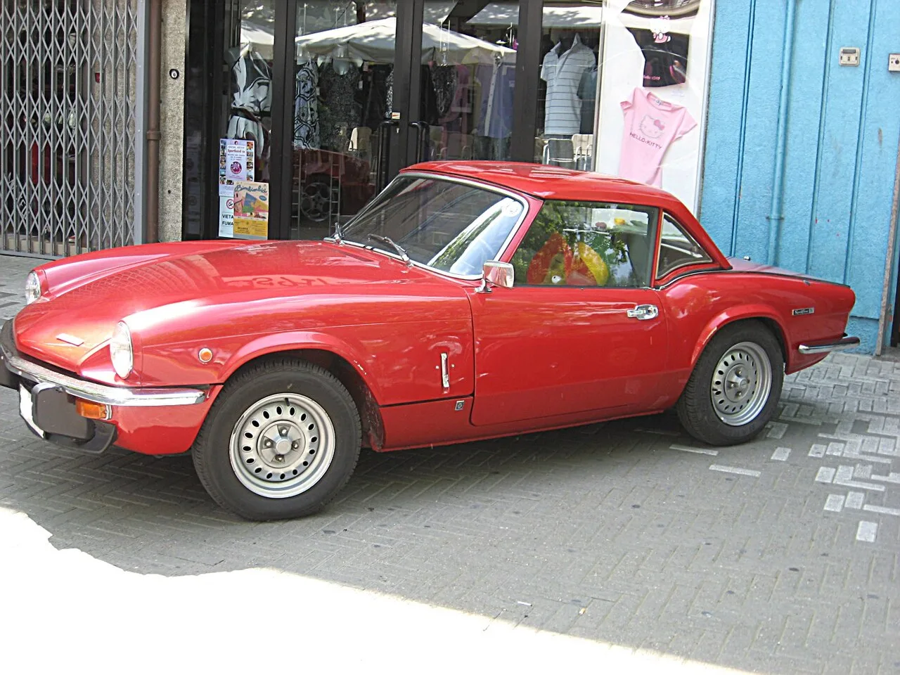 Triumph Spitfire 1500, side