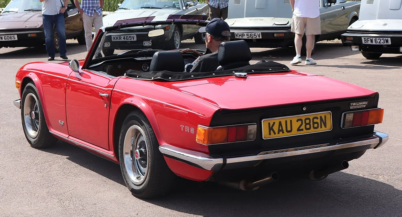 Triumph TR6, rear
