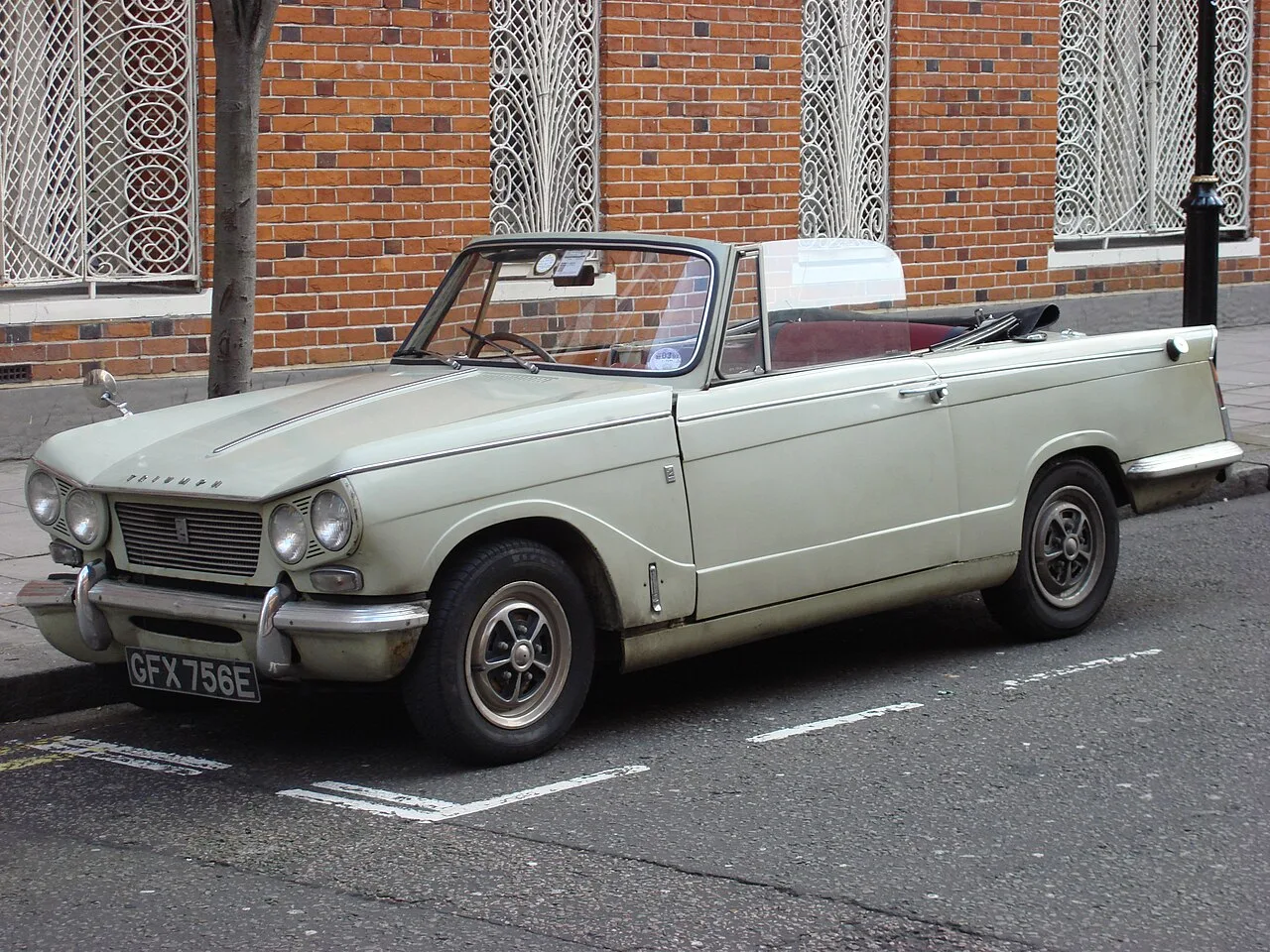 Triumph Vitesse 2-Litre Mk1 and Mk2, rear