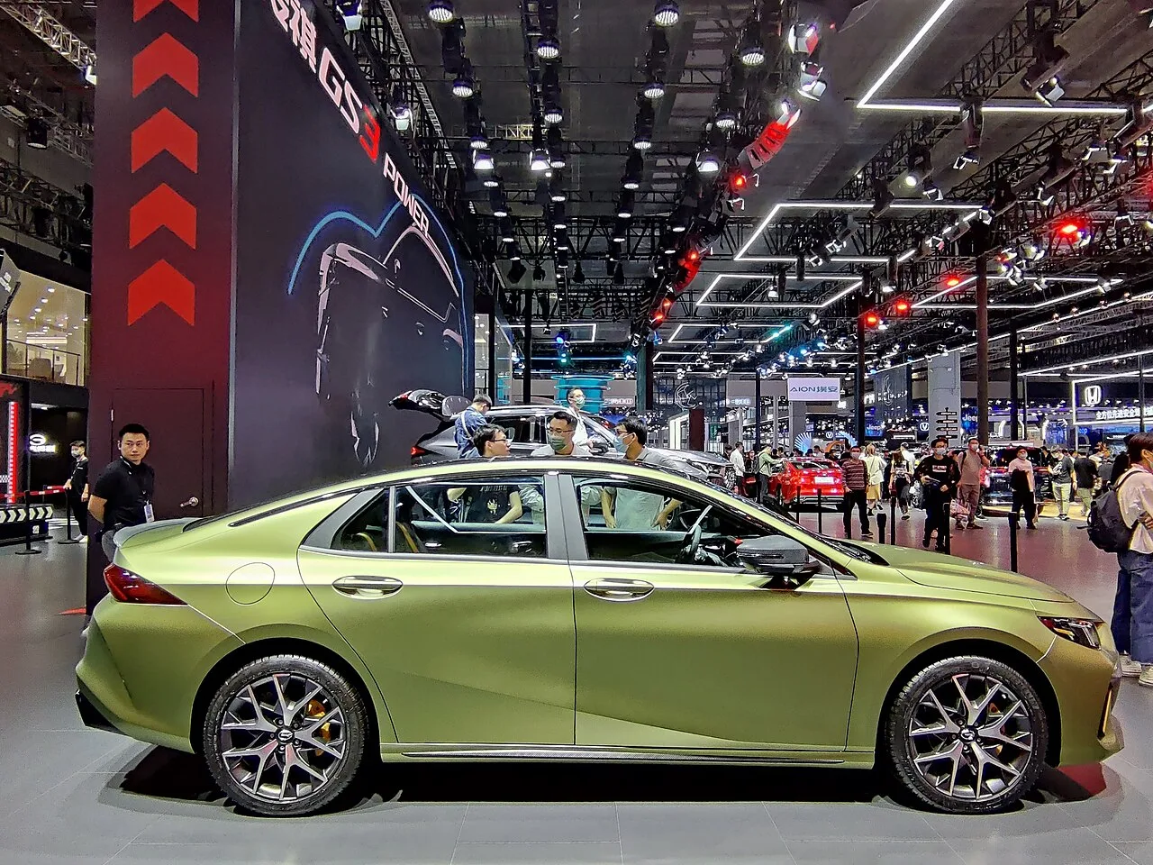 Trumpchi Empow, side
