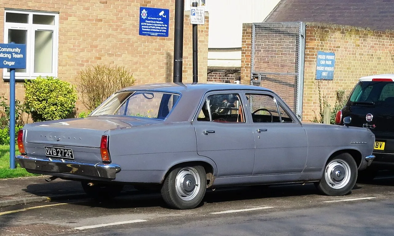 Vauxhall Cresta PC / Viscount, rear