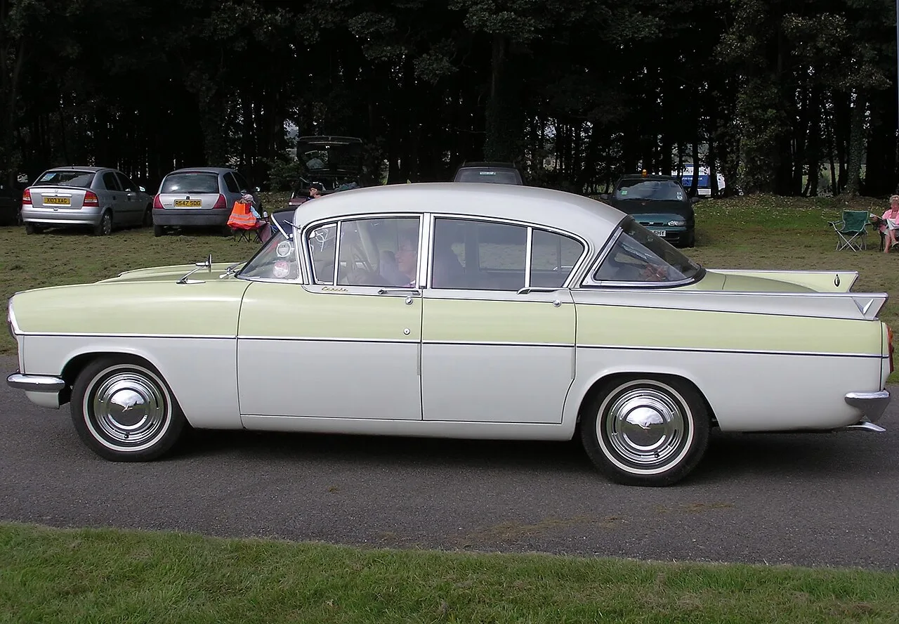 Vauxhall Cresta PC / Viscount, side