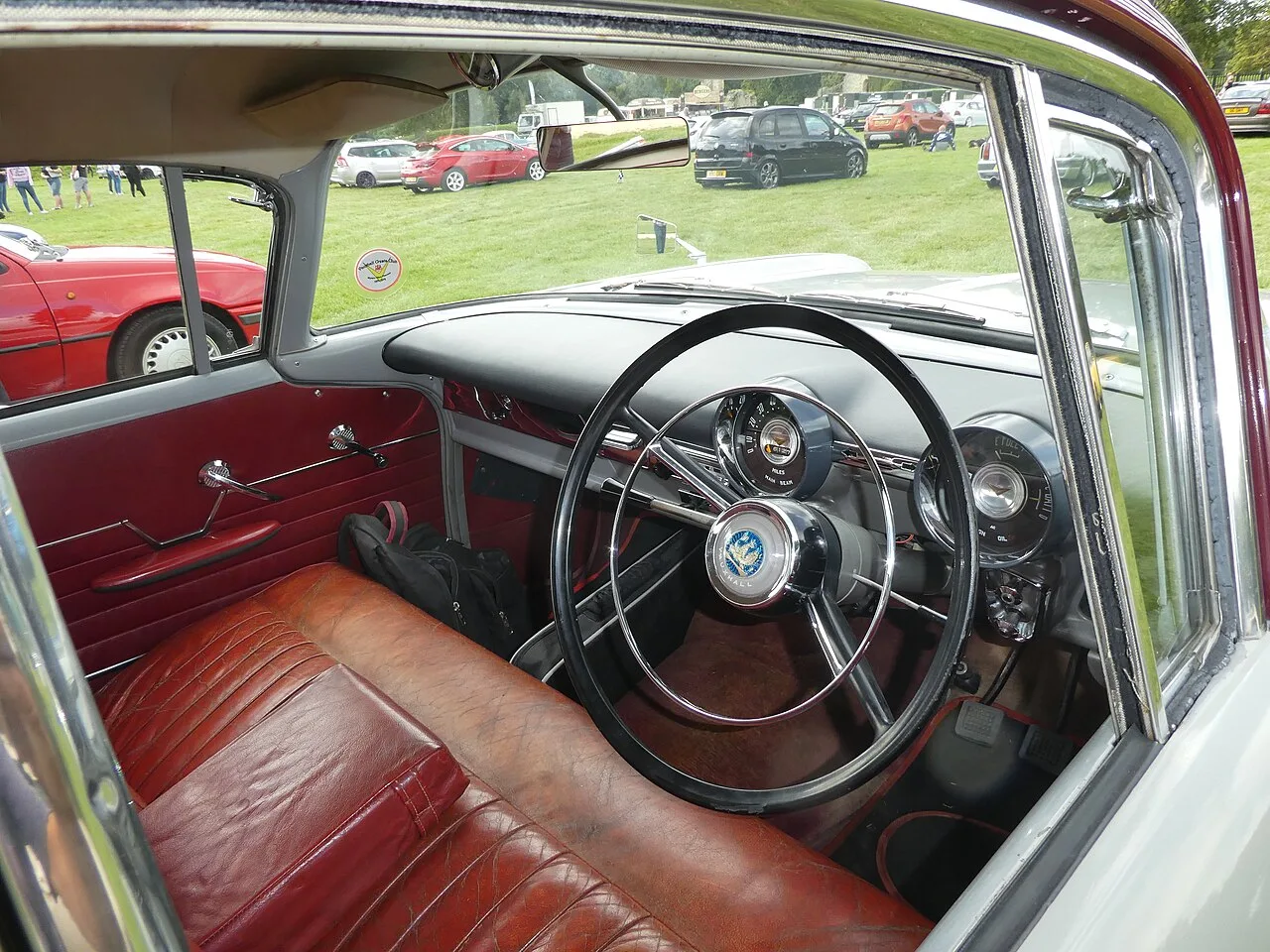 Vauxhall Cresta E, interior