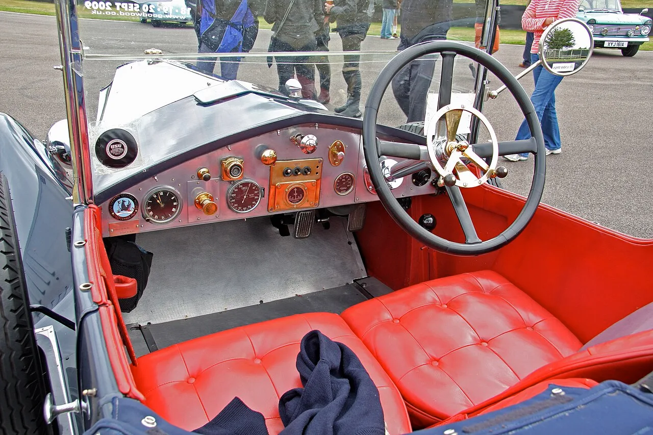 Vauxhall D-Type 25 hp, interior