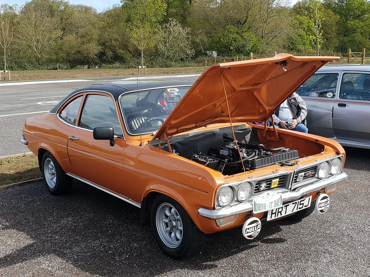 Vauxhall Firenza, rear