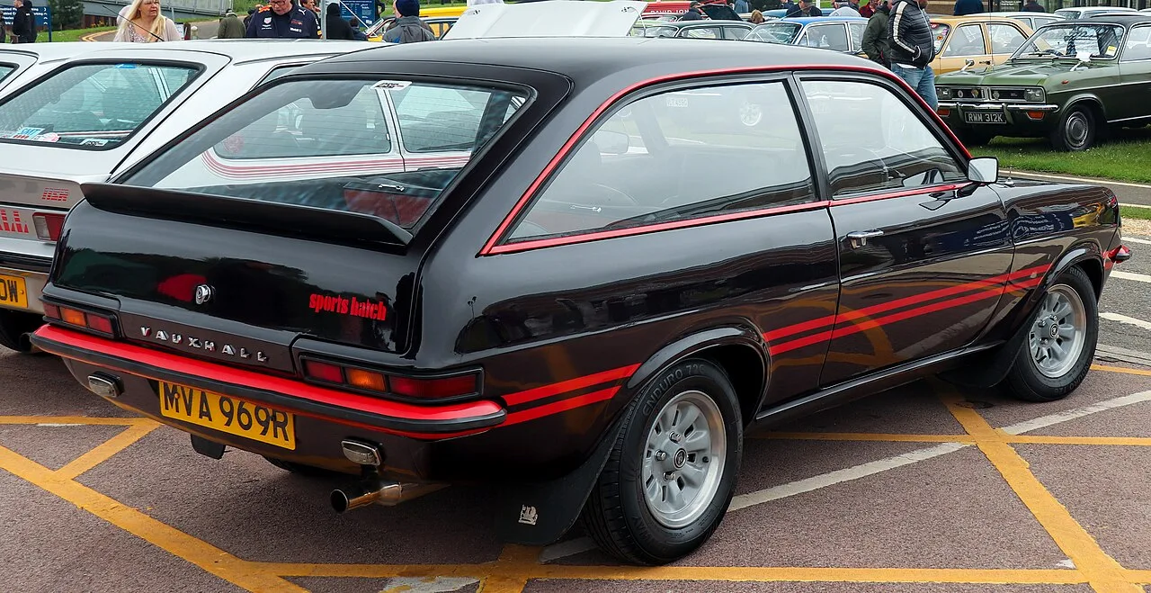 Vauxhall Magnum, rear