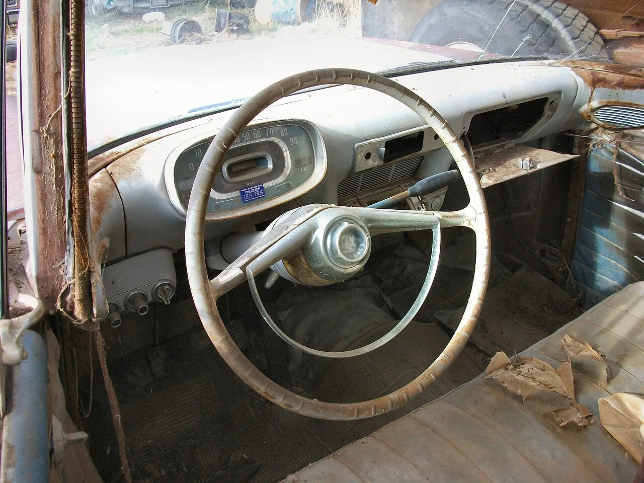 Vauxhall Victor FC / VX4/90, interior