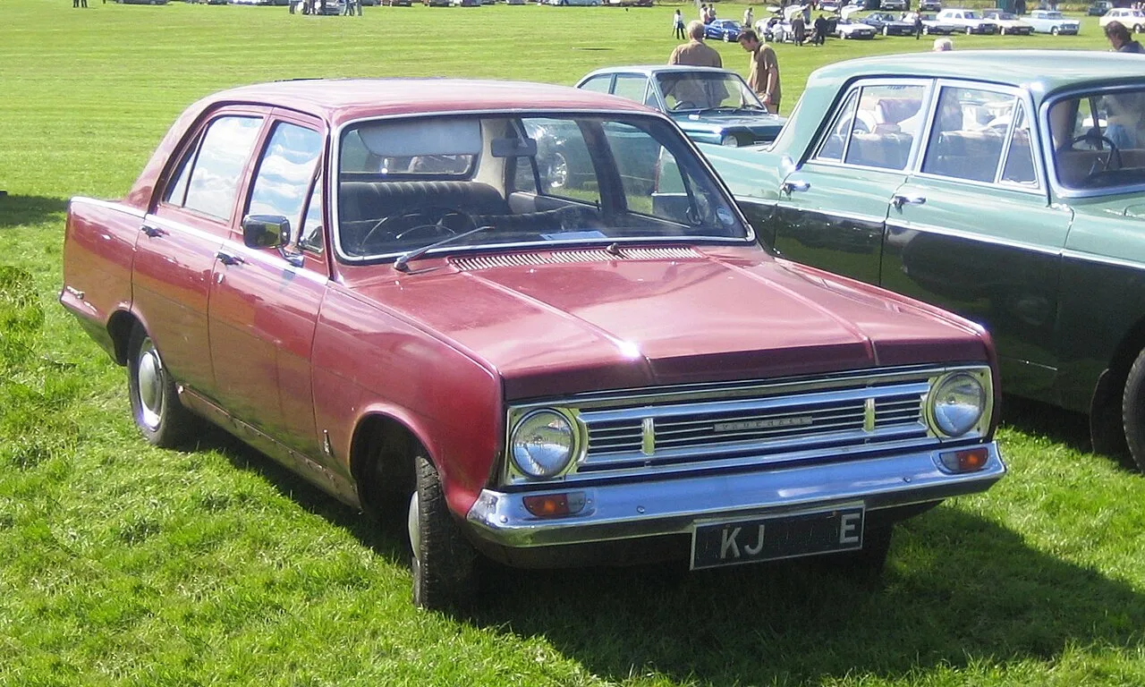Vauxhall Victor FD / VX4/90 / Ventora, side