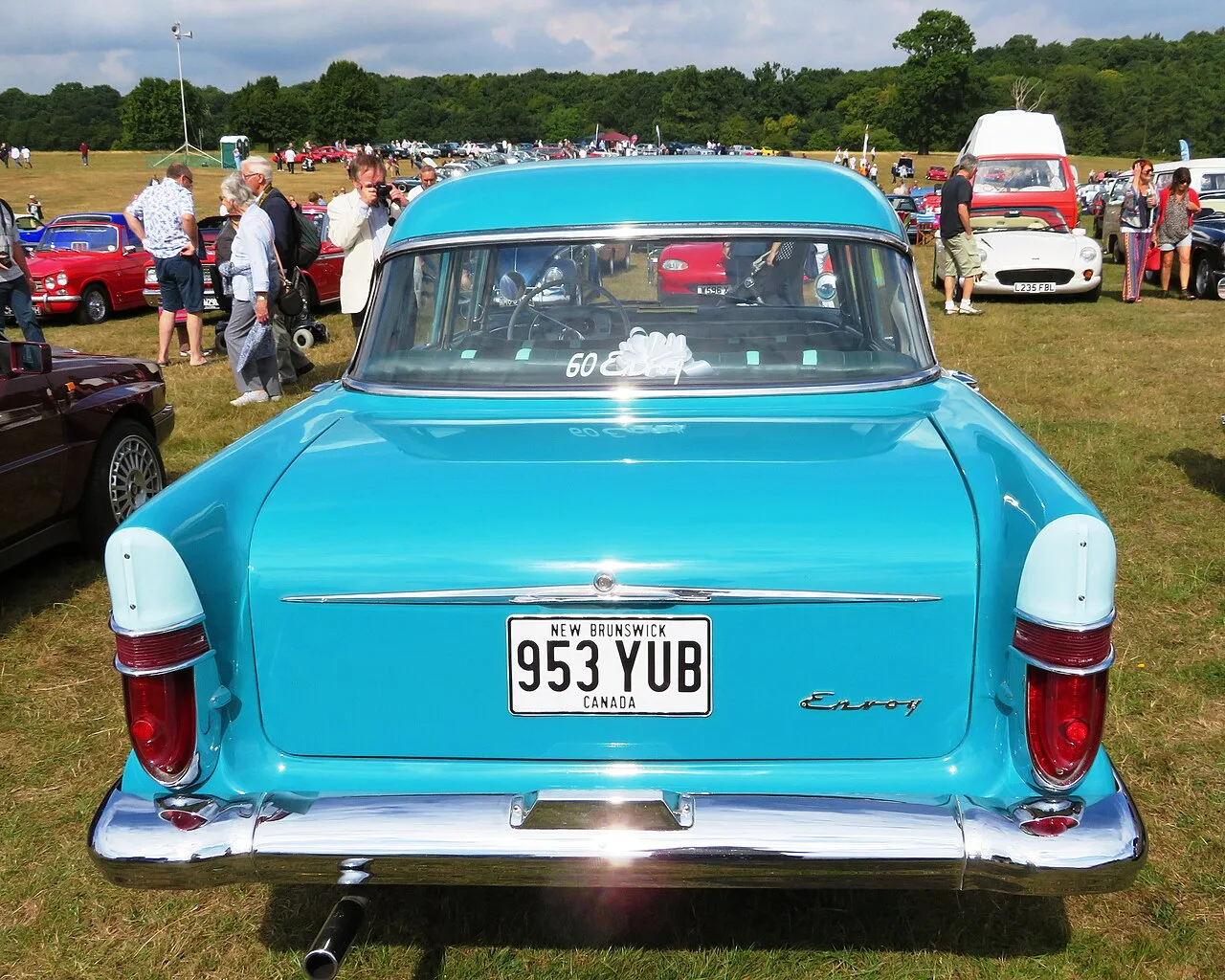 Vauxhall Victor F, rear