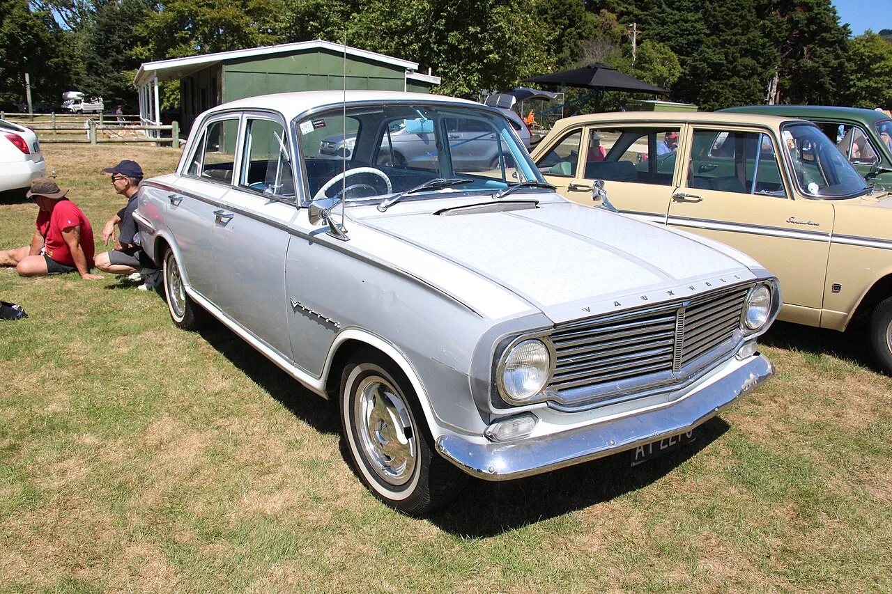 Vauxhall Victor FB / VX4/90, rear