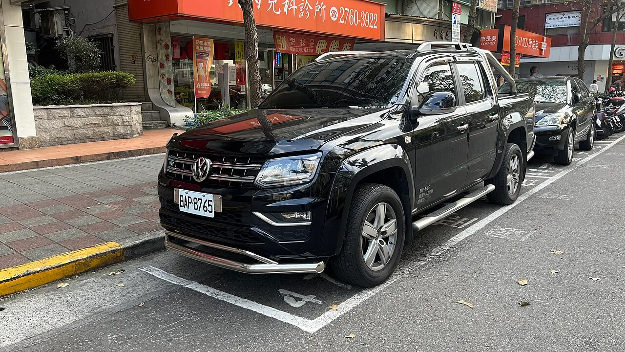 Volkswagen Amarok Mk2, side