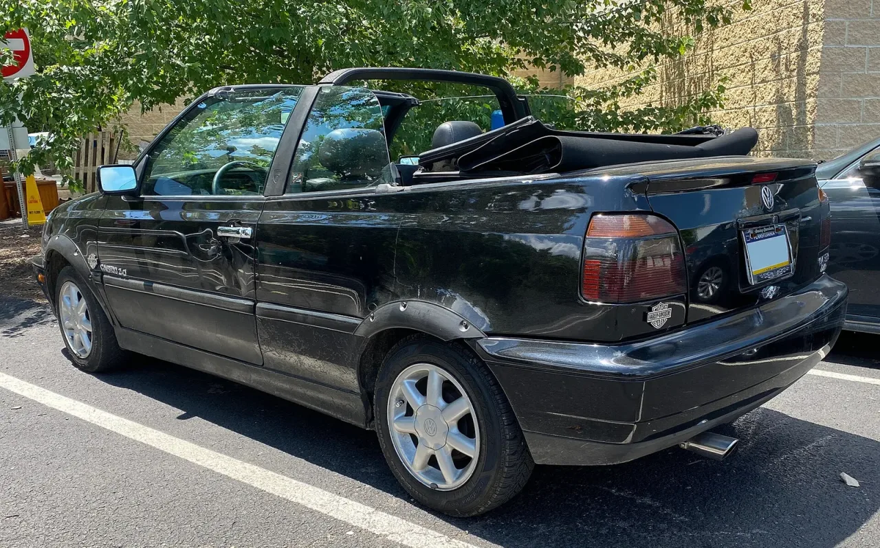 Volkswagen Cabrio, rear