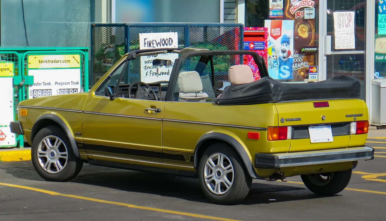 Volkswagen Cabriolet, rear
