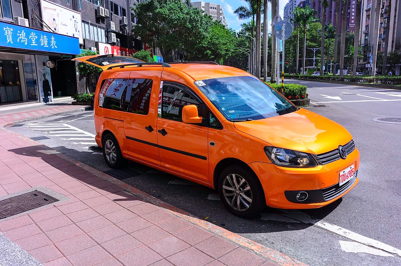 Volkswagen Caddy / Rabbit Pickup, side