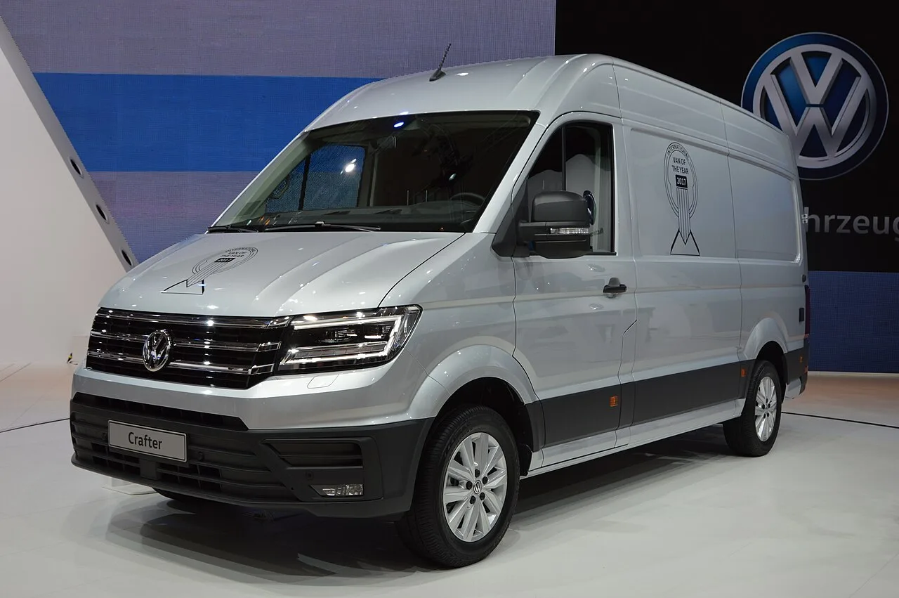 Volkswagen Crafter Typ 2E / 2F, side