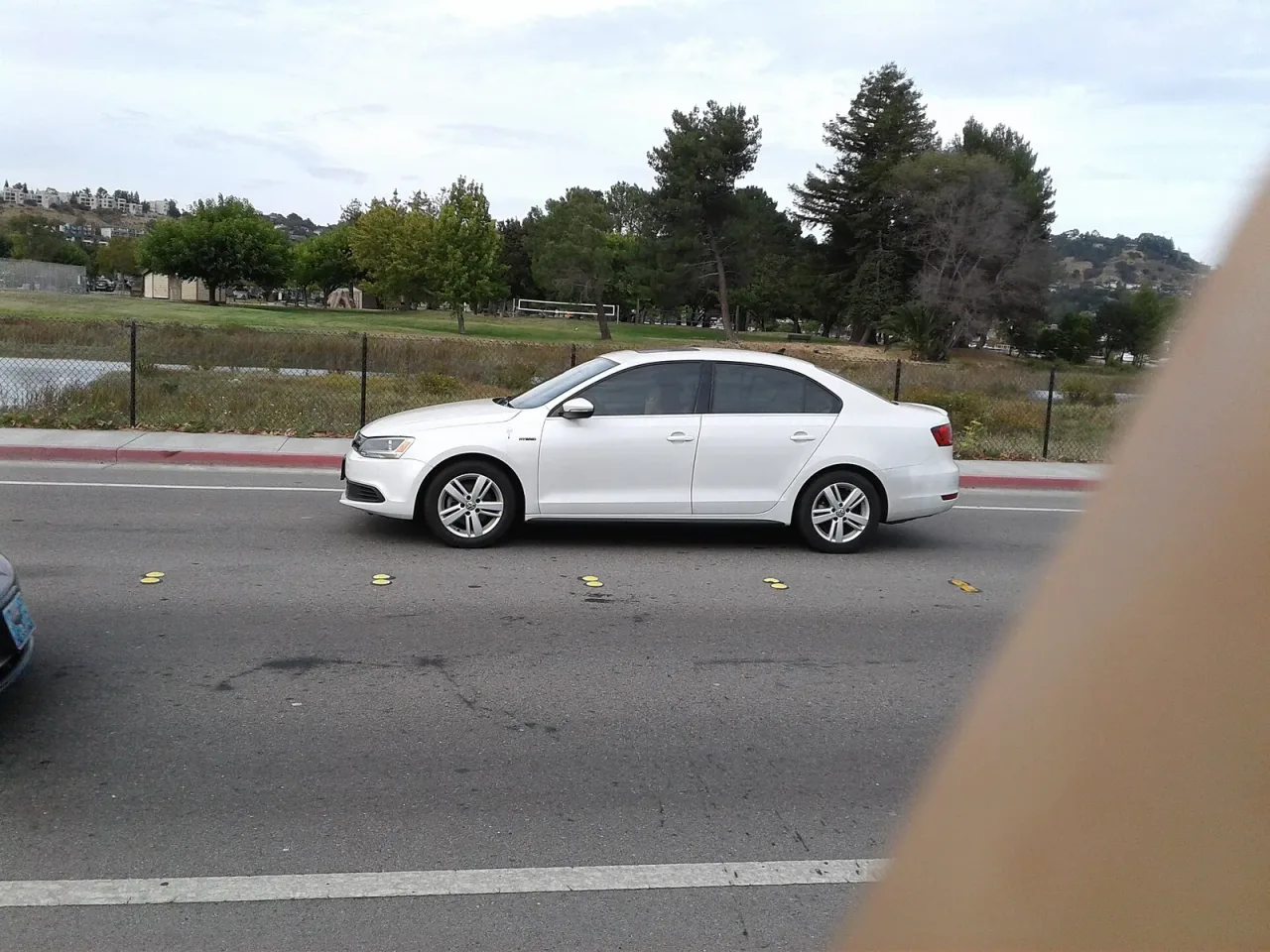 Volkswagen Jetta, side
