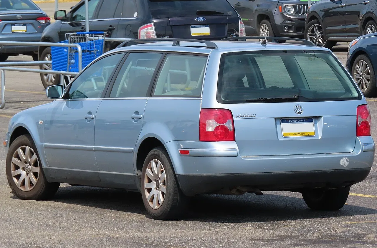 Volkswagen Passat, rear