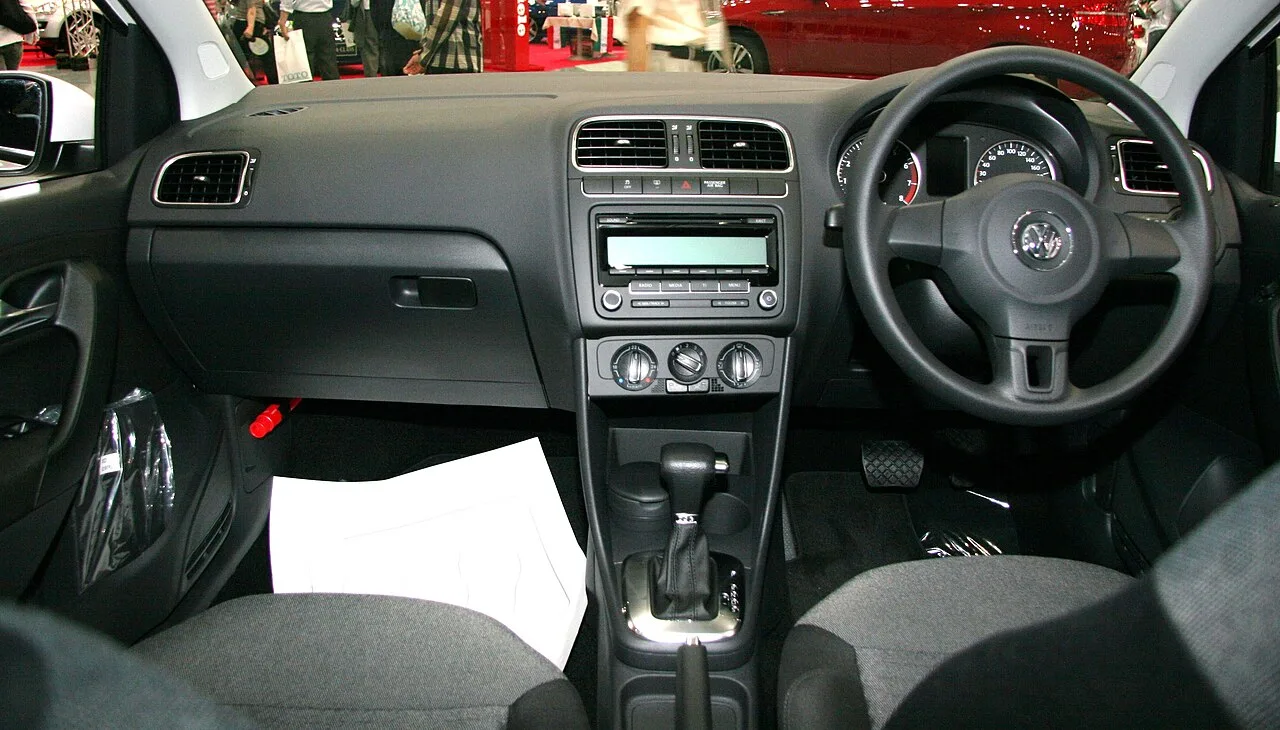 Volkswagen Polo Mk2, interior