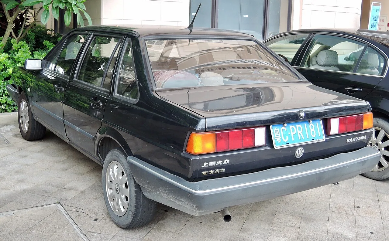 Volkswagen Santana 2000, rear