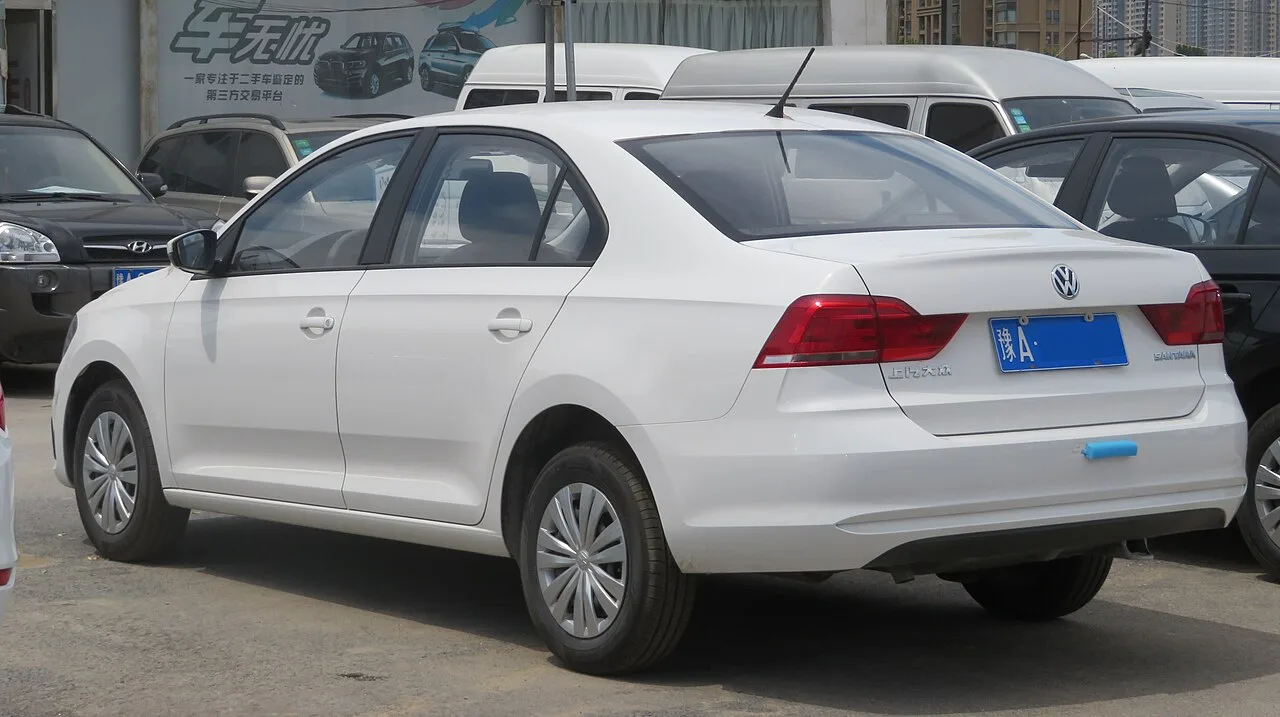 Volkswagen Santana, rear