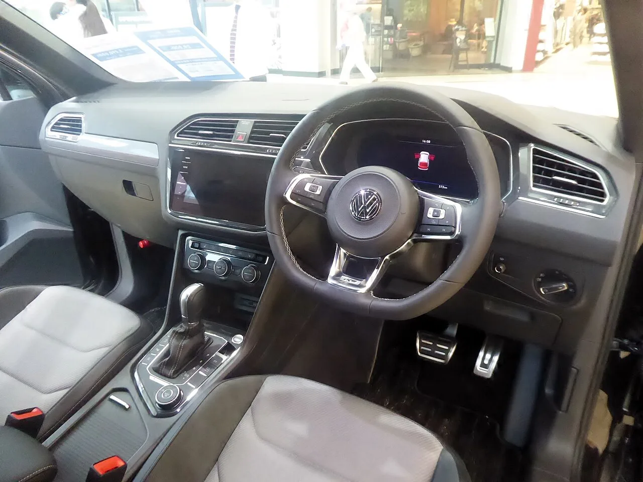 Volkswagen Tiguan, interior