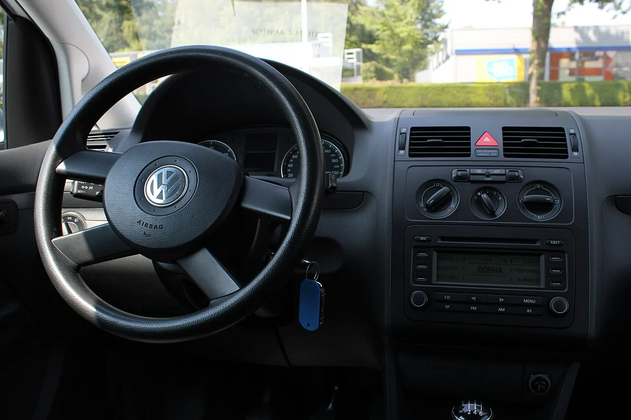 Volkswagen Touran, interior