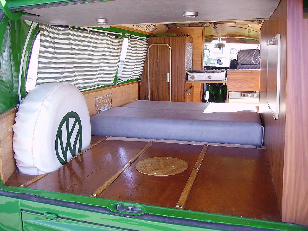 Volkswagen Type 2 T3 "Vanagon", interior