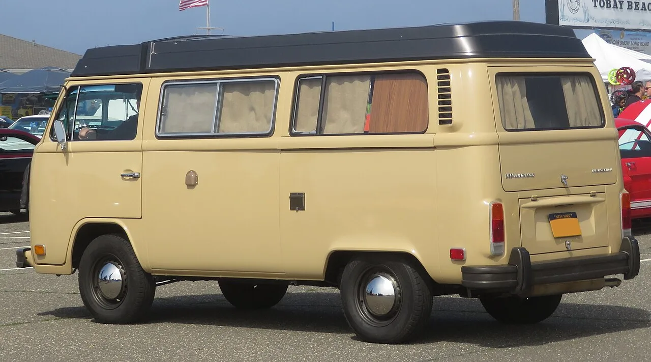 Volkswagen Type 2 T2 "Bay window", rear