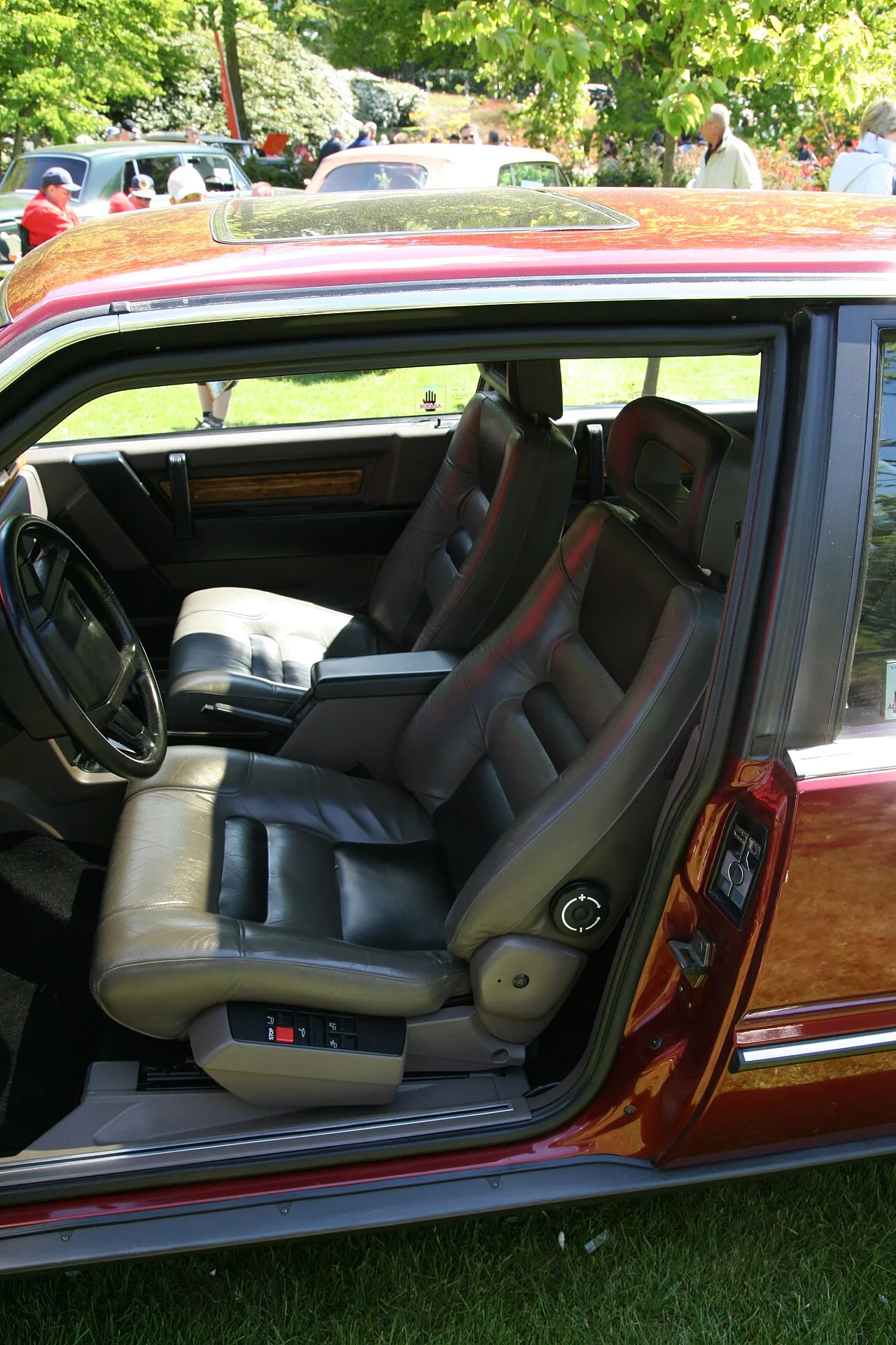 Volvo 780 Coupé, interior