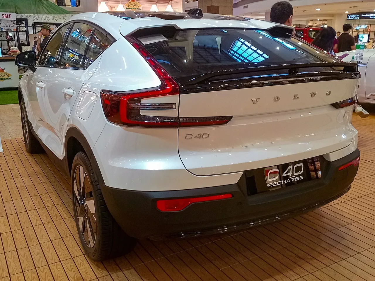 Volvo C40, rear