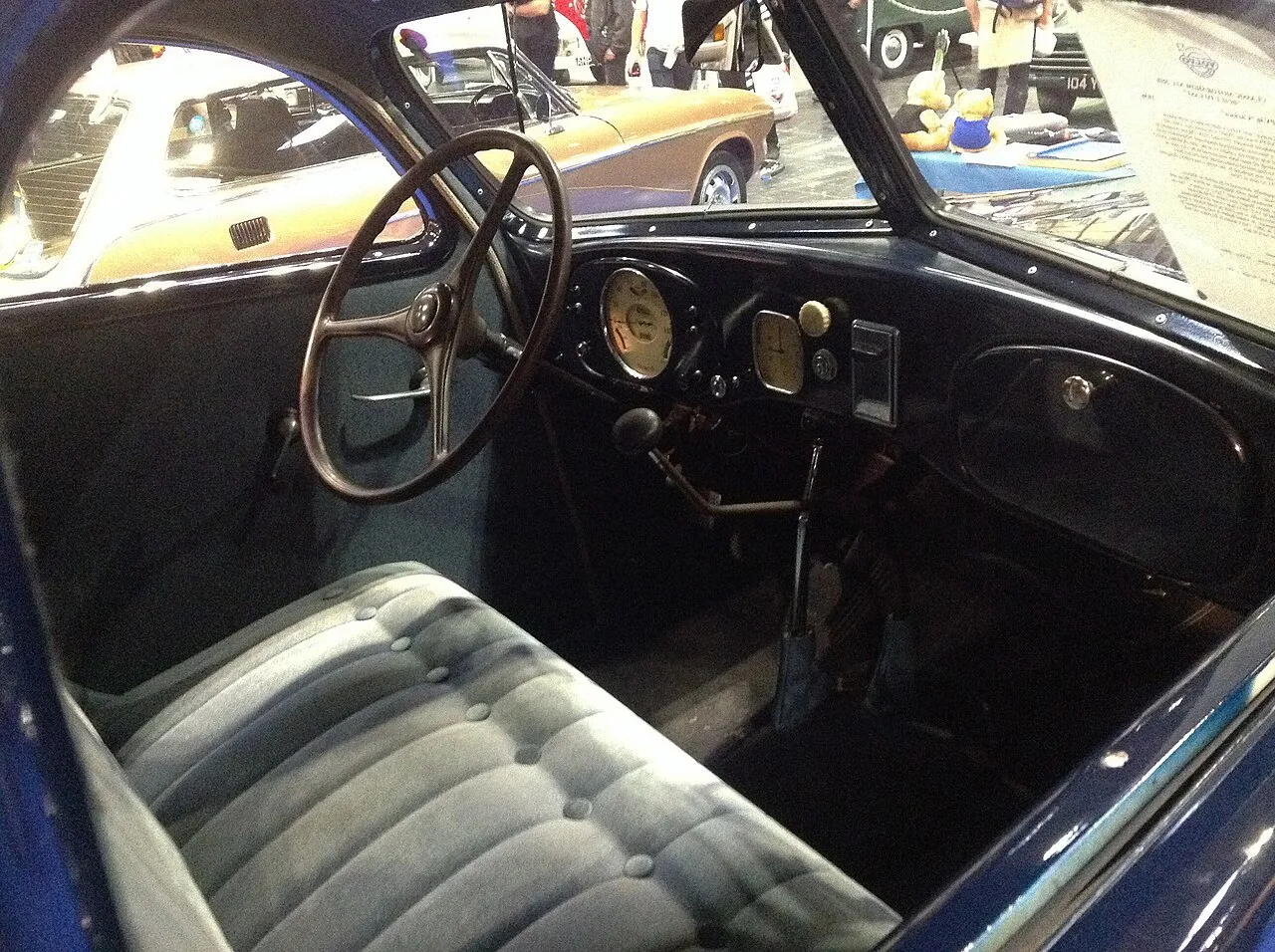 Volvo PV36 Carioca, interior