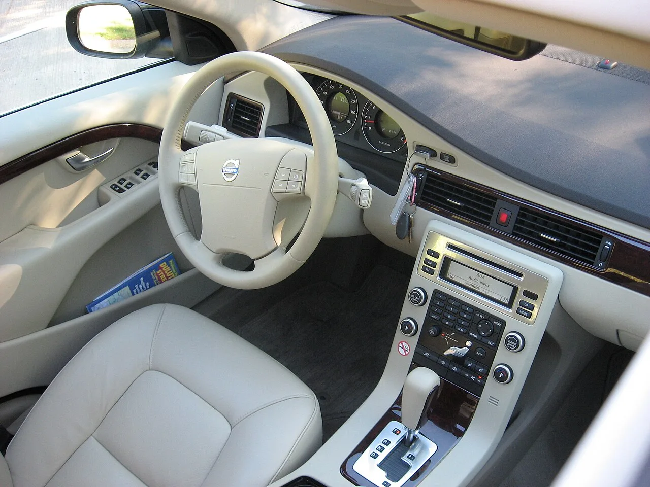 Volvo V70, interior