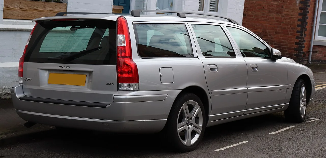 Volvo V70, rear