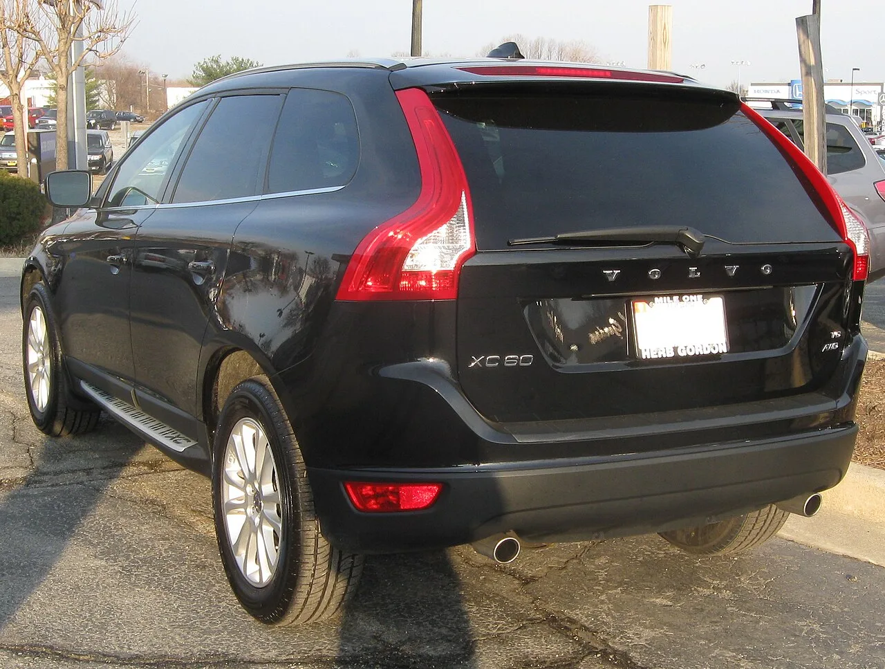 Volvo XC60, rear
