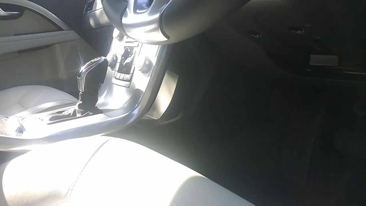 Volvo XC70, side