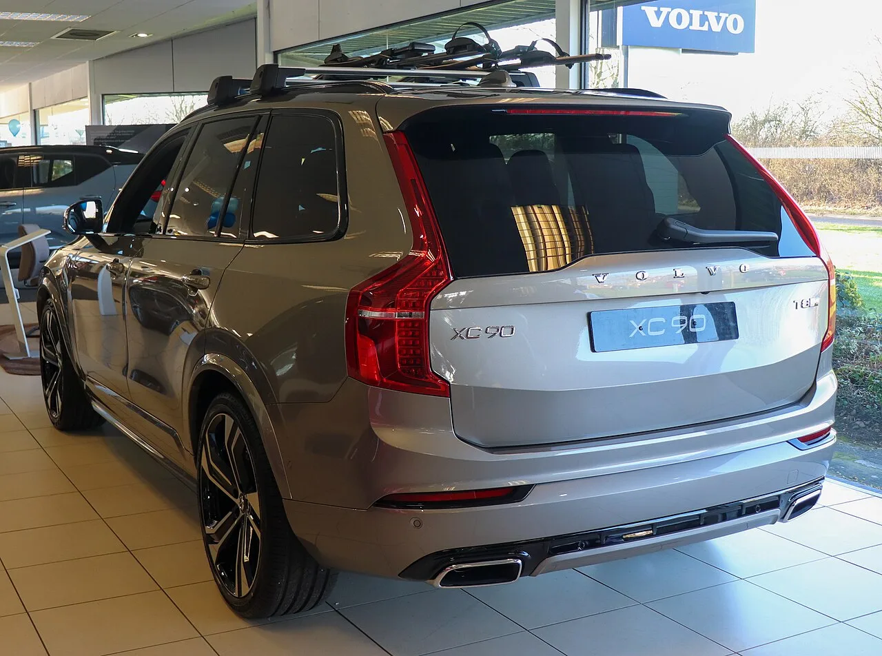 Volvo XC90, rear