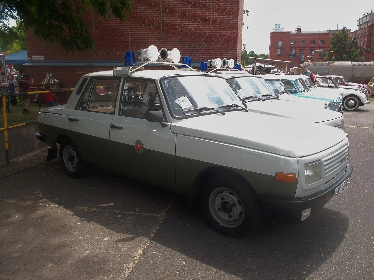 Wartburg 353, side