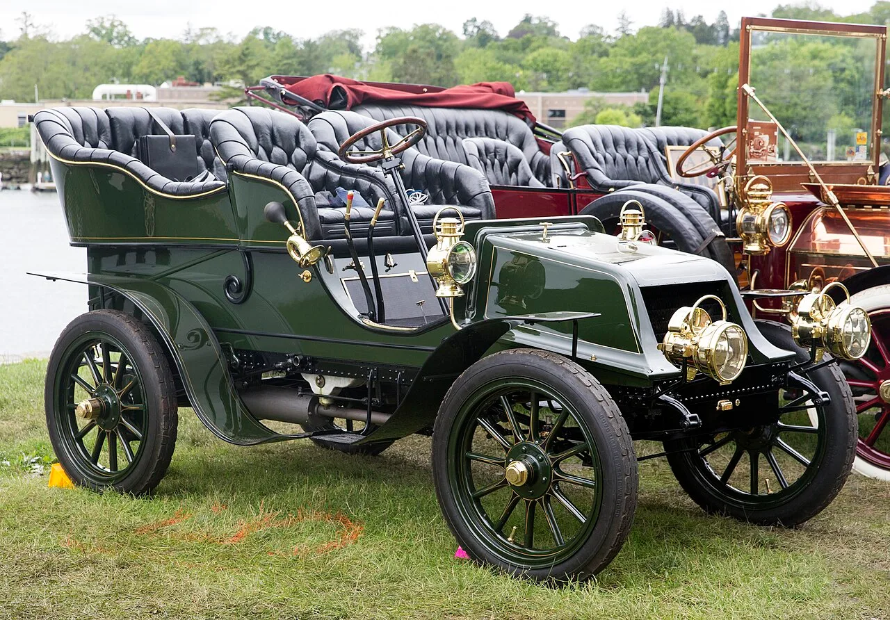 Winton Touring, side