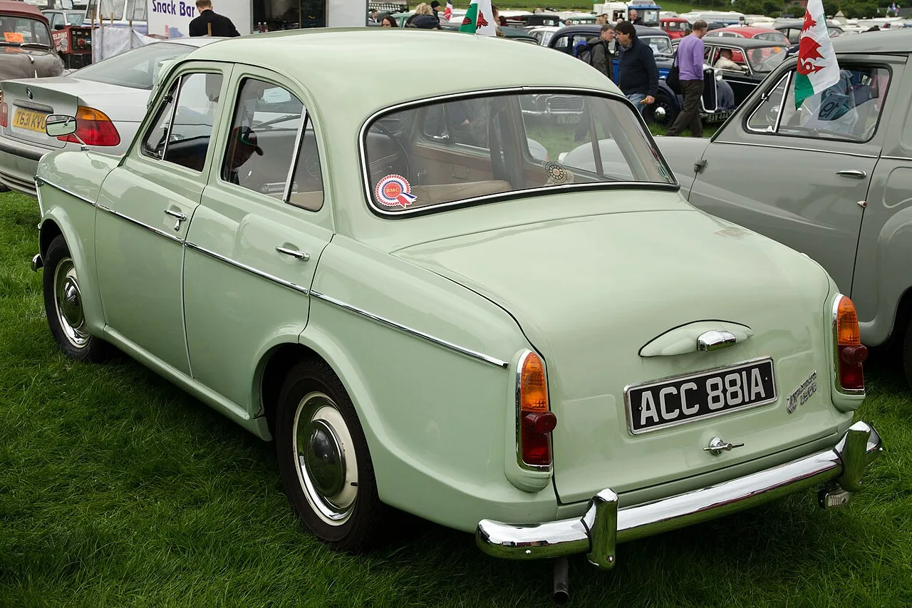 Wolseley 1500, rear