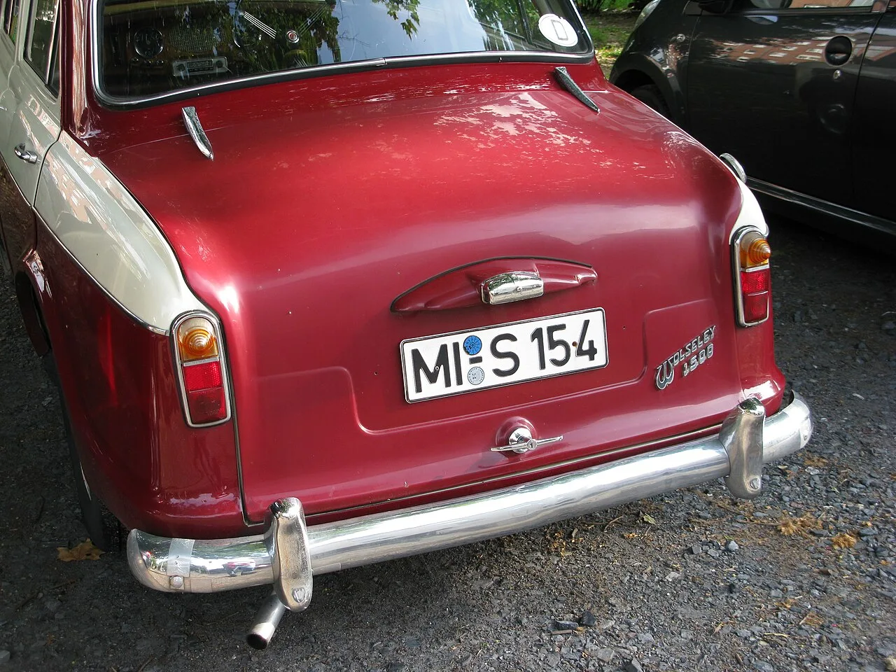 Wolseley 1500, side