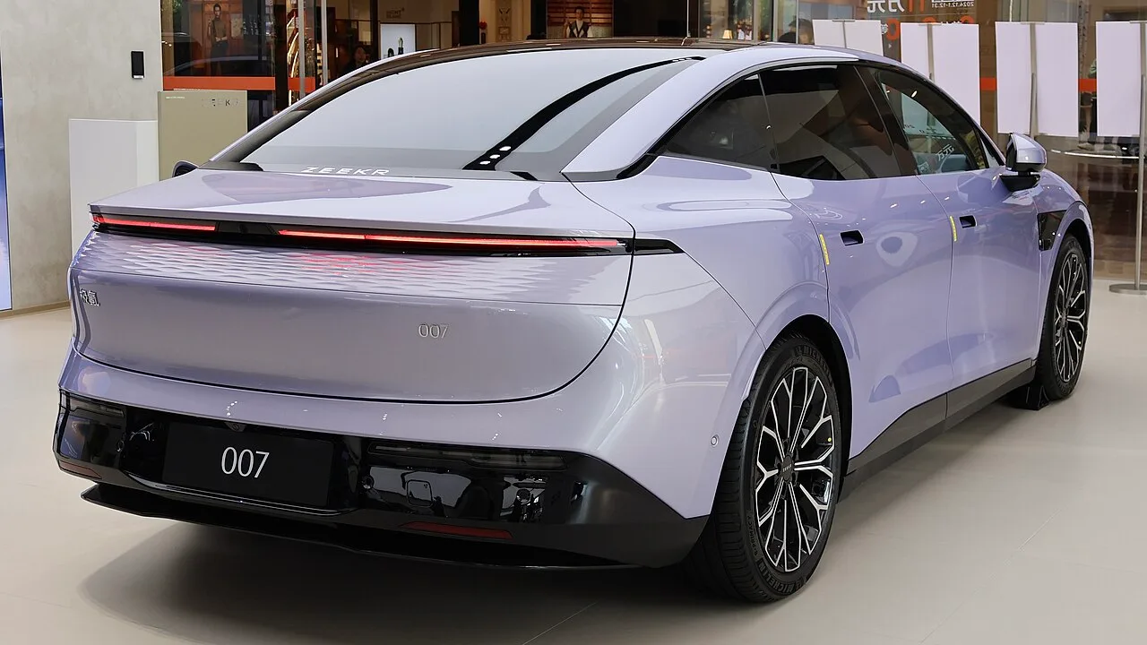 Zeekr 007, rear
