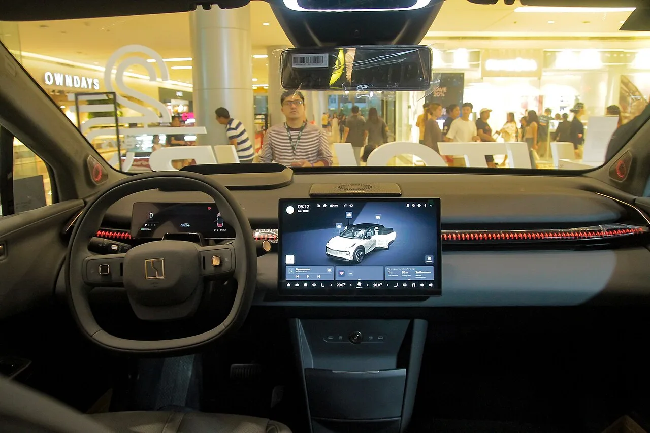 Zeekr X, interior